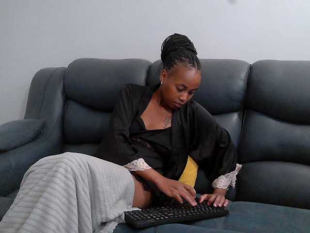 Kariski live cam on BongaCams