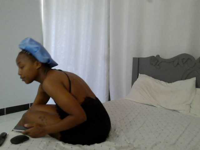Kariski live cam on BongaCams