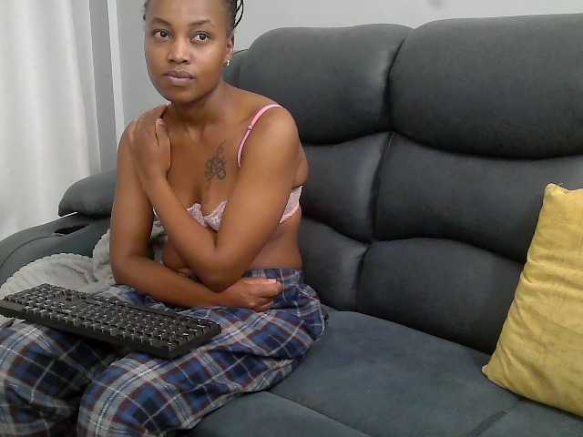 Kariski live cam on BongaCams