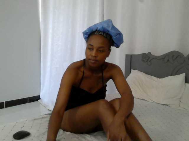 Kariski live cam on BongaCams