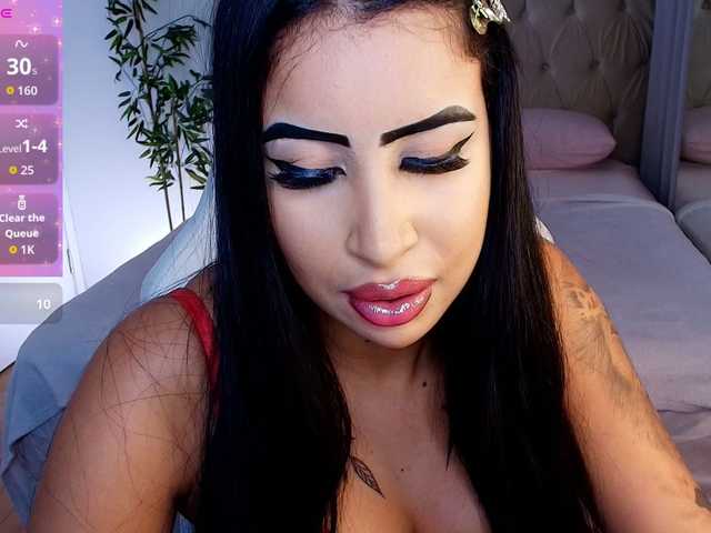 Julie-Xoxo