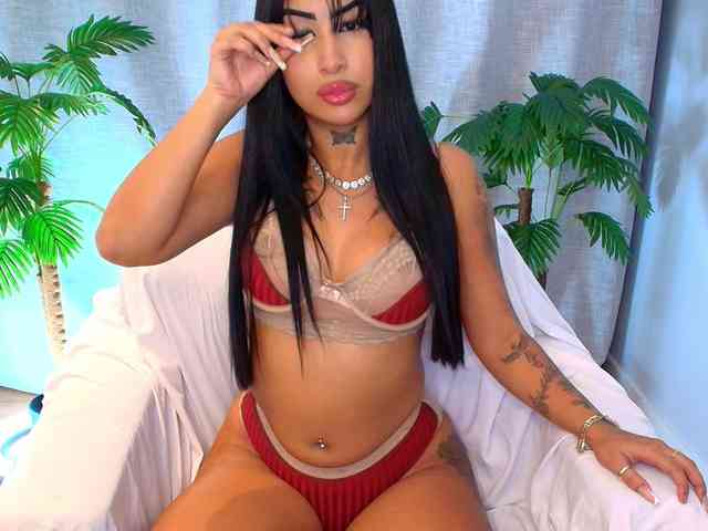 Julie-Xoxo webcam