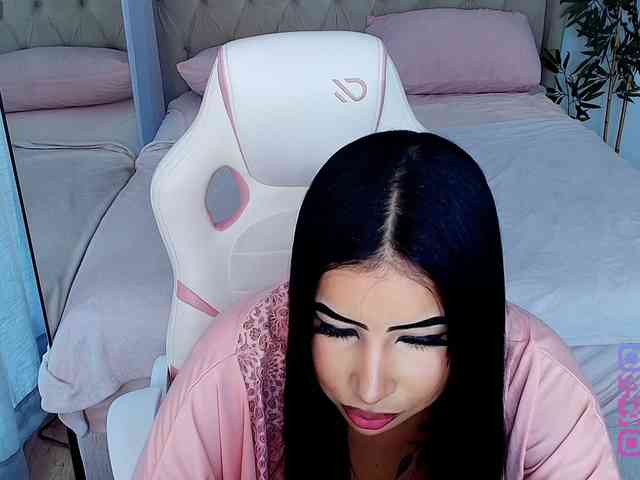 Julie-Xoxo webcam