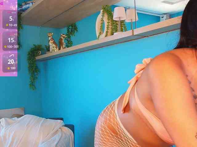 Julie-Xoxo webcam
