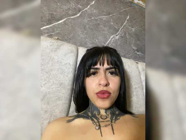 bloom-cherryx live cam on BongaCams