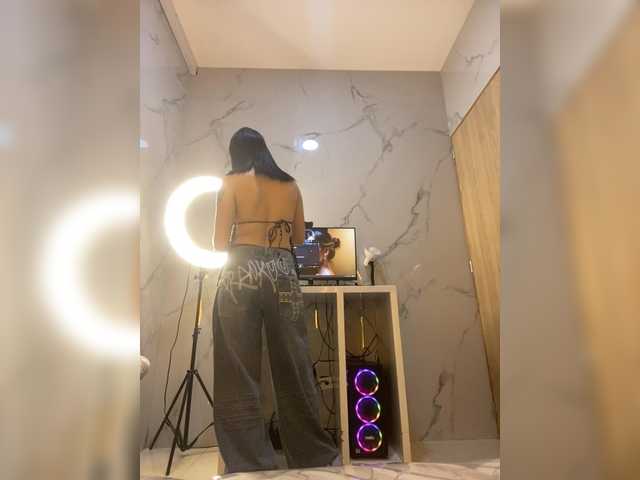 bloom-cherryx live webcam show