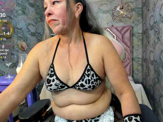 Helena-Rosse01's webcam live show