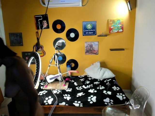 lilithevil32 live webcam show