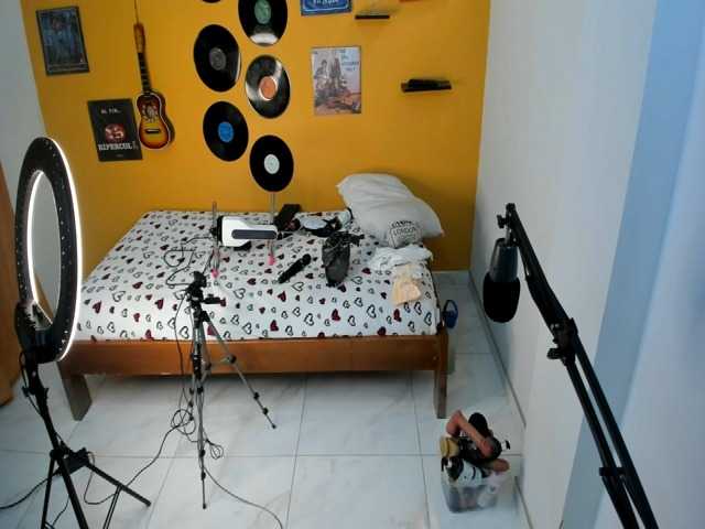 lilithevil32 live cam on BongaCams