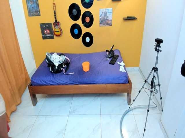 lilithevil32 live cam on BongaCams