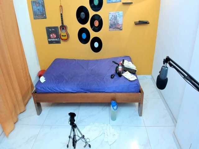 lilithevil32 live cam on BongaCams