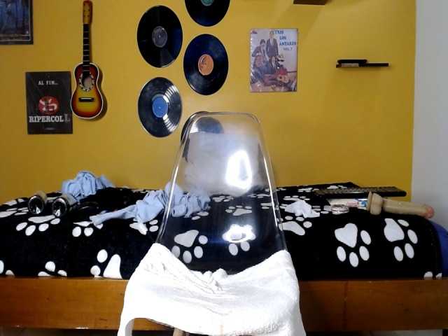 lilithevil32 live cam on BongaCams