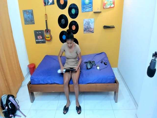 lilithevil32 live cam on BongaCams