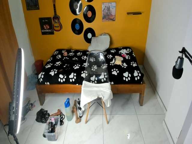 lilithevil32 live cam