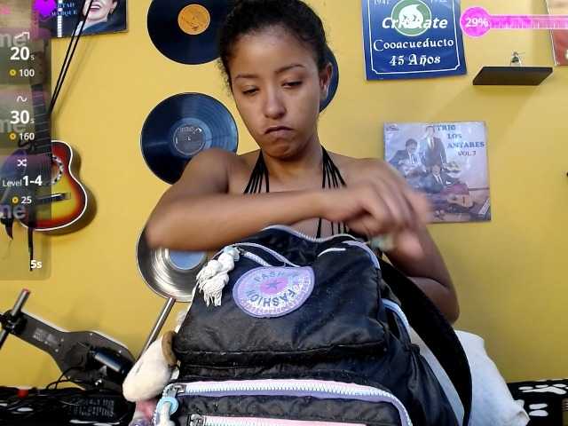 lilithevil32 live cam on BongaCams