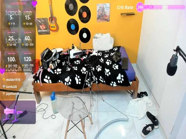 lilithevil32 live cam on BongaCams