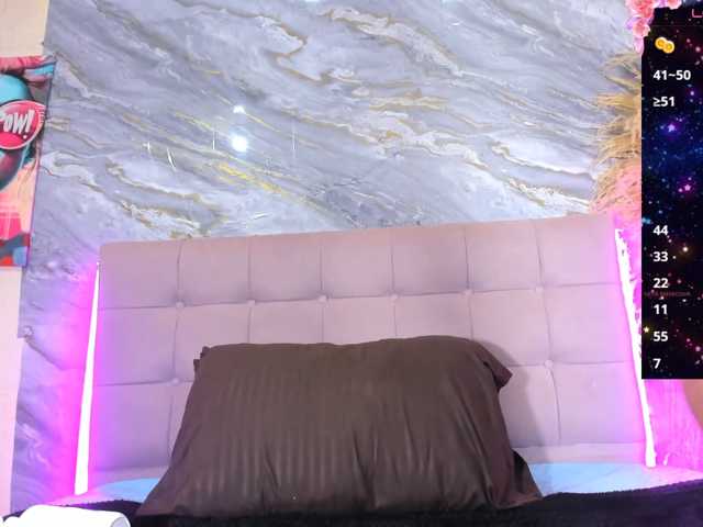 scarlet-snout live cam on BongaCams