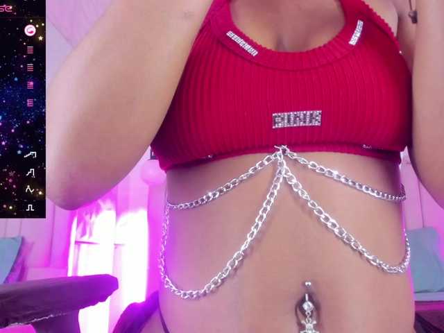 scarlet-snout live cam on BongaCams