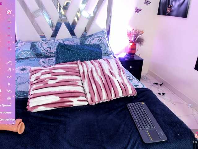 scarlet-snout live cam on BongaCams