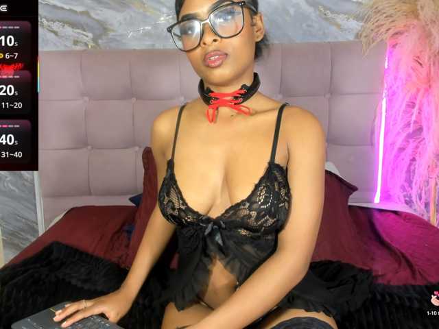 scarlet-snout live cam on BongaCams