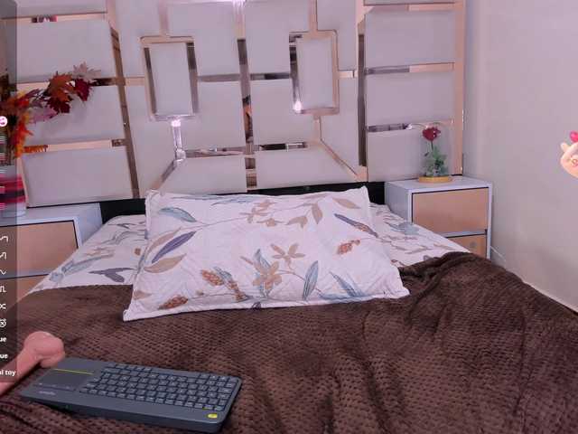 scarlet-snout live cam on BongaCams