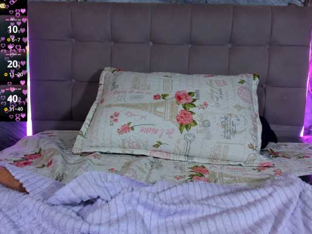 scarlet-snout live cam on BongaCams