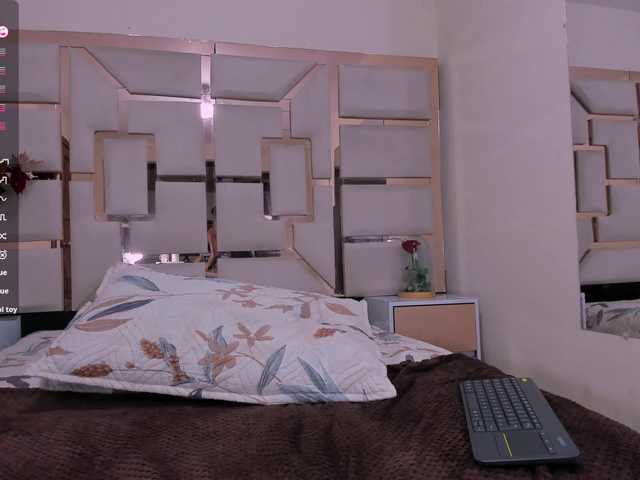 scarlet-snout live cam on BongaCams