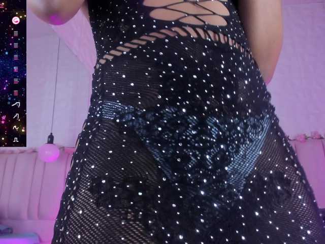 scarlet-snout live cam on BongaCams