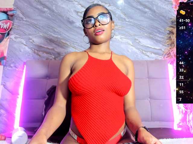 scarlet-snout live cam on BongaCams