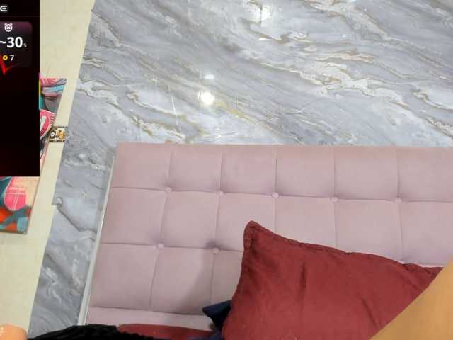 scarlet-snout live cam on BongaCams