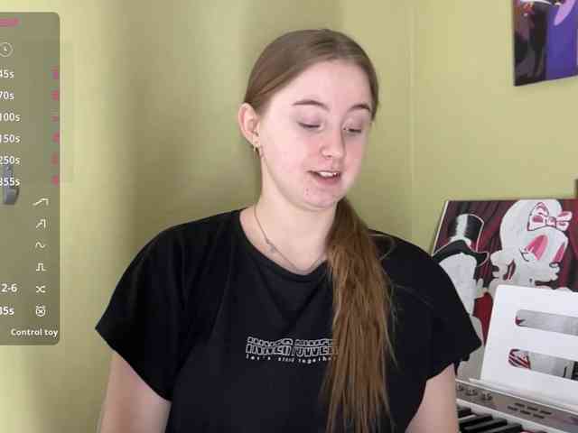 ShonaMccadams webcam