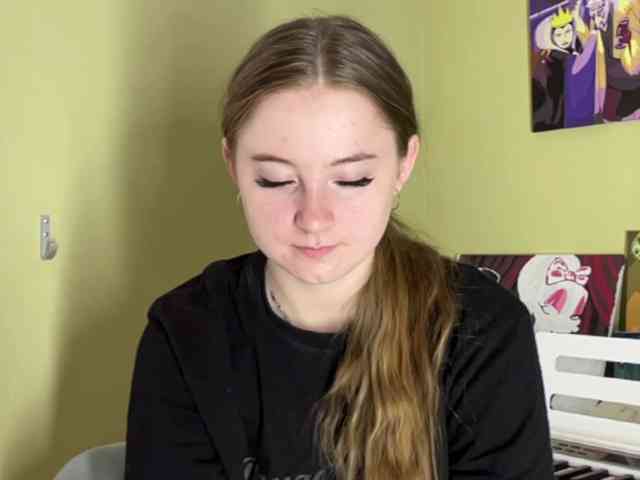 ShonaMccadams webcam