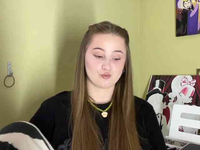 ShonaMccadams webcam