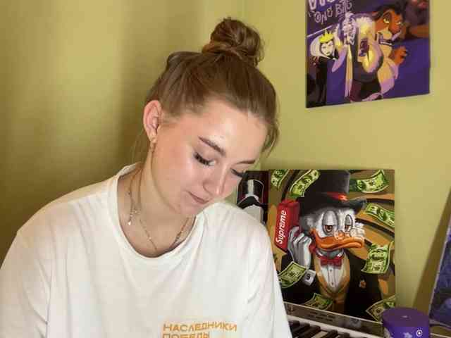 ShonaMccadams webcam