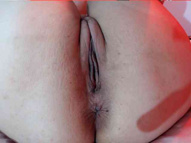 bdsmforever18's live room