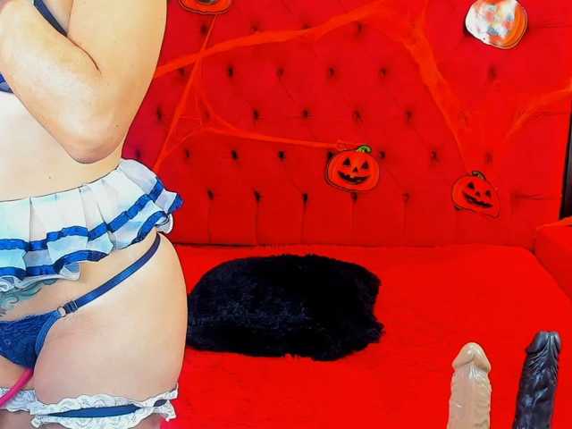 KateTompson live cam on BongaCams