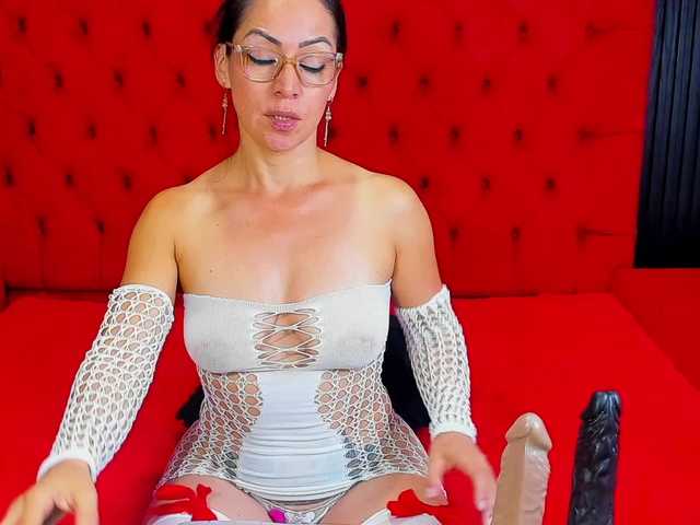 KateTompson live cam on BongaCams
