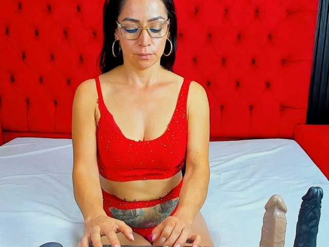 KateTompson live cam on BongaCams