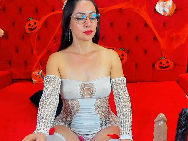 KateTompson live cam on BongaCams