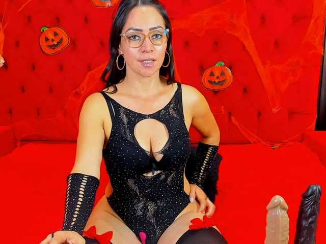 KateTompson live cam on BongaCams