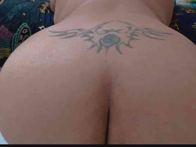 evaleribigtits18 webcam