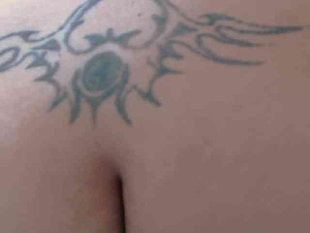 evaleribigtits18 webcam