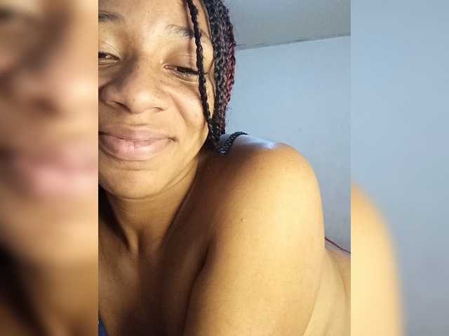 SammyHot2 live cam on BongaCams