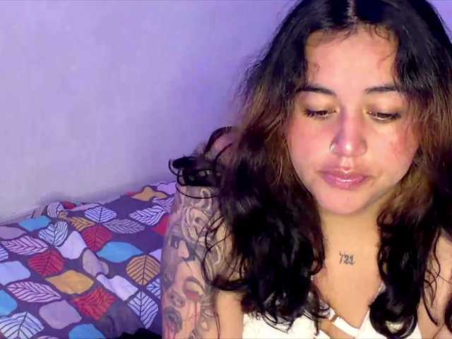 ItsCatNyxx live webcam show