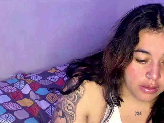 ItsCatNyxx webcam
