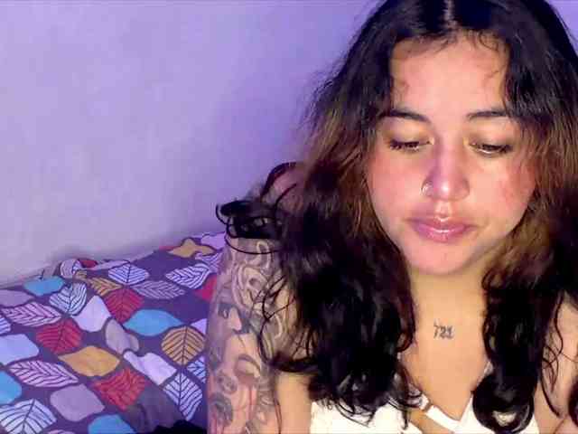 ItsCatNyxx webcam