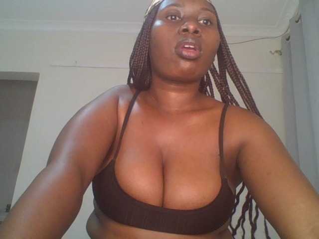 Chocoberbie live cam on BongaCams