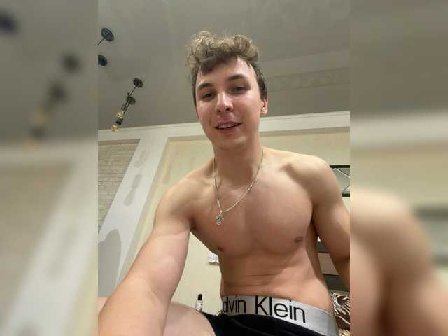 sebastyan71 live webcam show