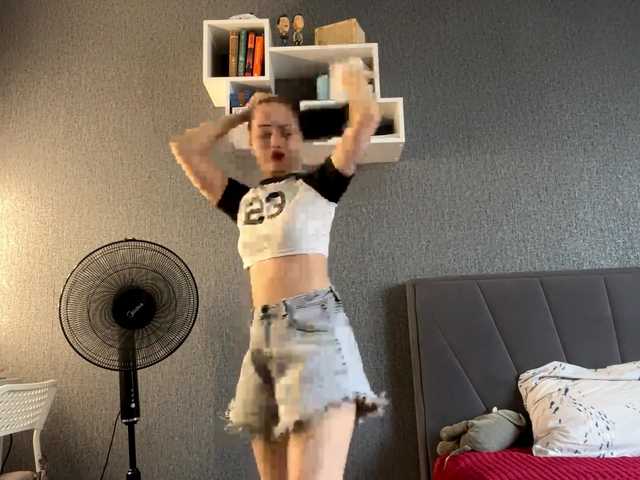 LeanneBleicher live cam on BongaCams