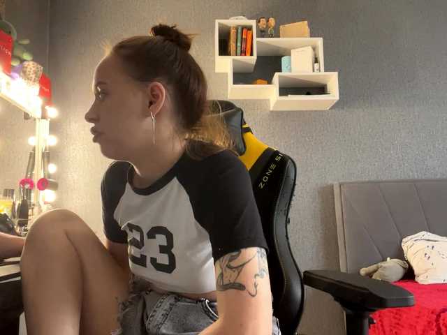 LeanneBleicher live cam on BongaCams